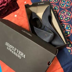 Navy heels Vera wang